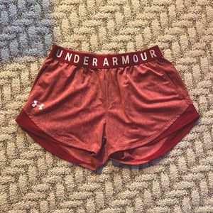 Black rose Under Armour Women's Play Up 3.0 Shorts. Size small.